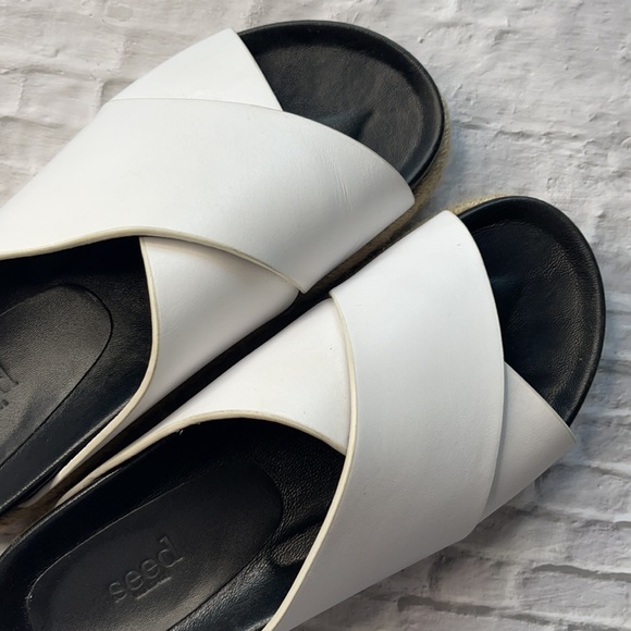 SEED HERITAGE | Criss Cross Platform Slides - Picture 5 of 6